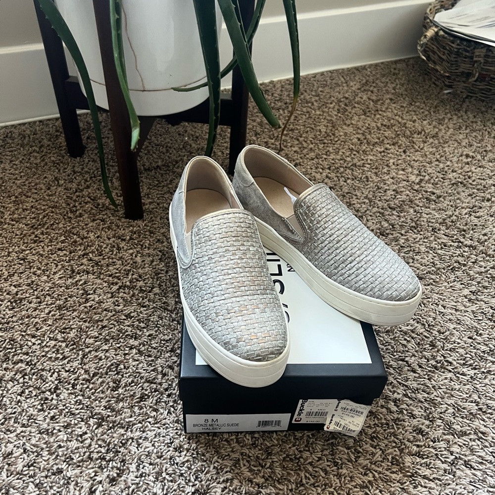Jslide metallic slip on